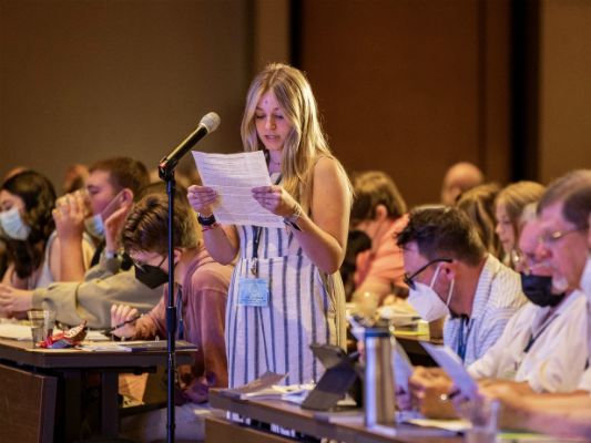 Youth Advisory delegate presents report